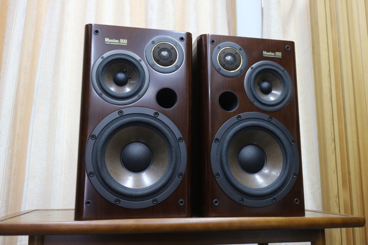 ONKYO Monitor900