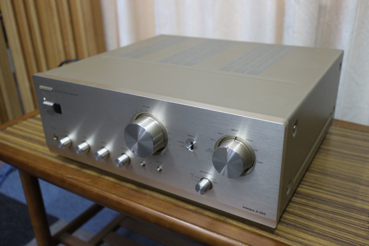 ONKYO Integra A-925