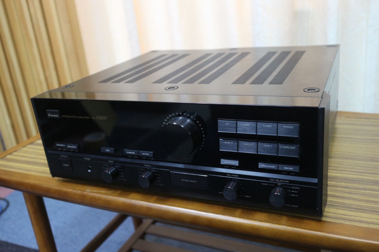 SANSUI AU-α607